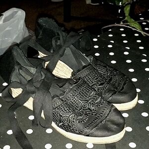 Elegant Black Lace-Up Espadrilles Size 9